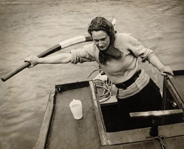 Boatwomen Training Scheme, 1943